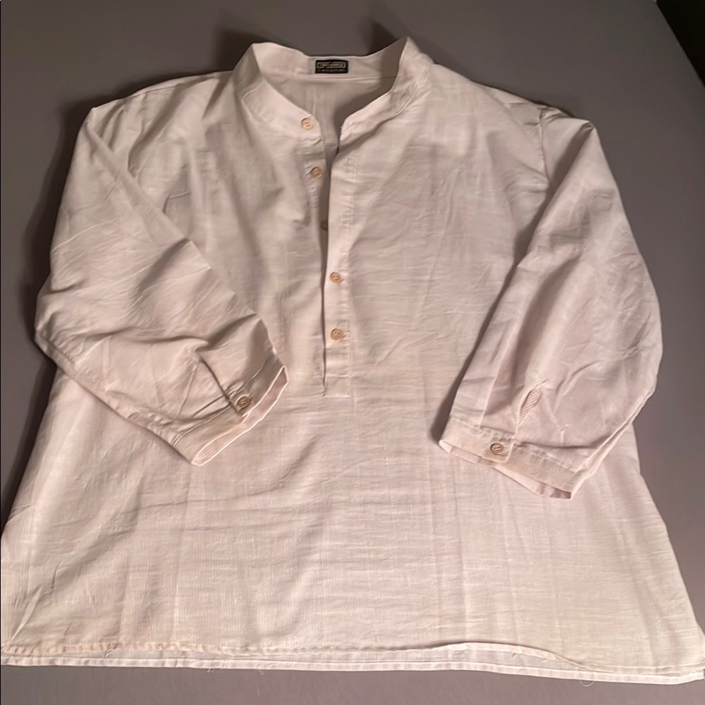 Men's Tan and White Casual Shirt. nwot